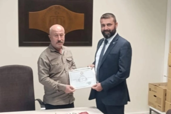 İYİ Parti Mudanya’da Ersin Erdönmez mazbatasını aldı İYİ Parti Mudanya’da Ersin Erdönmez mazbatasını aldı