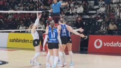 Nilüferli sultanlar filede Beşiktaş’ı set vermeden geçti