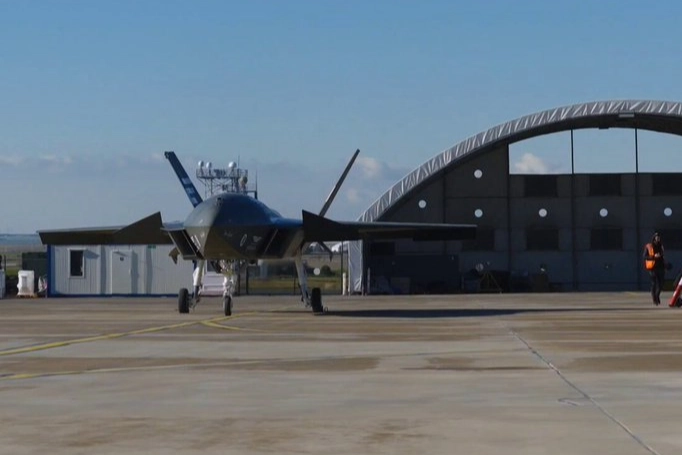 Bayraktar KIZILELMA’ya ASELSAN FEWS-U elektronik harp süiti entegre edildi ASELSAN...