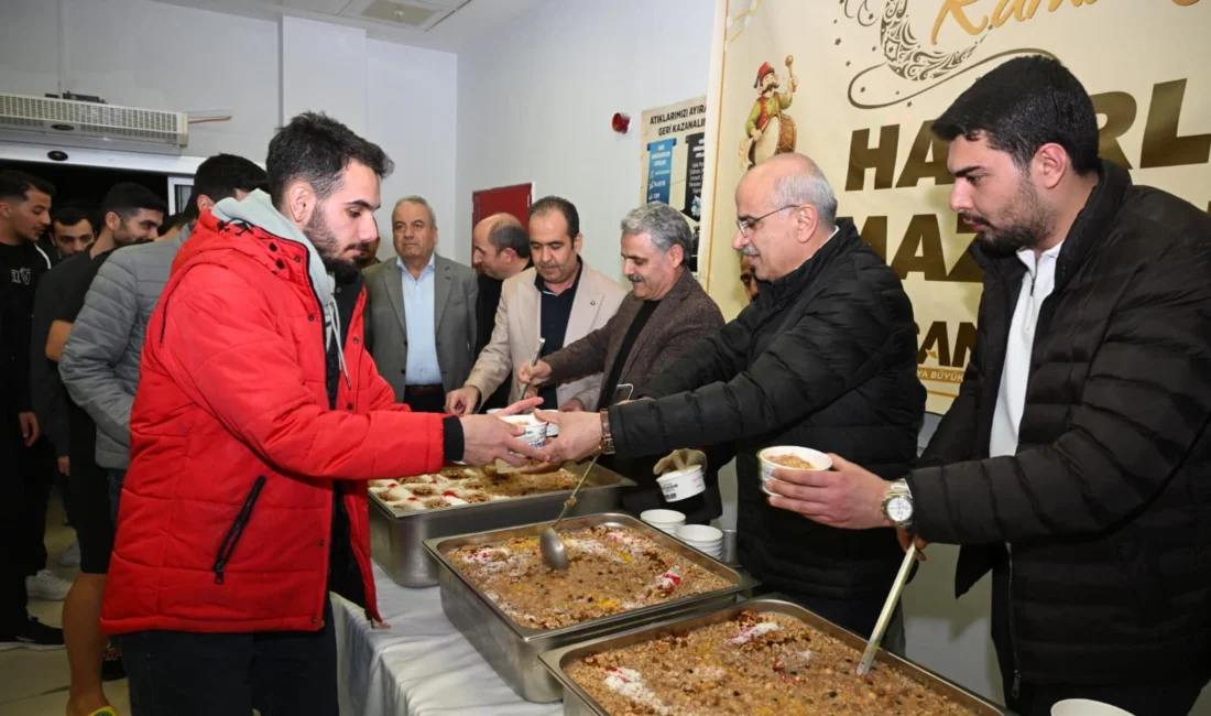 Malatya’da Başkan Er, öğrencilere gençlik yatırımlarını tanıttı Malatya...