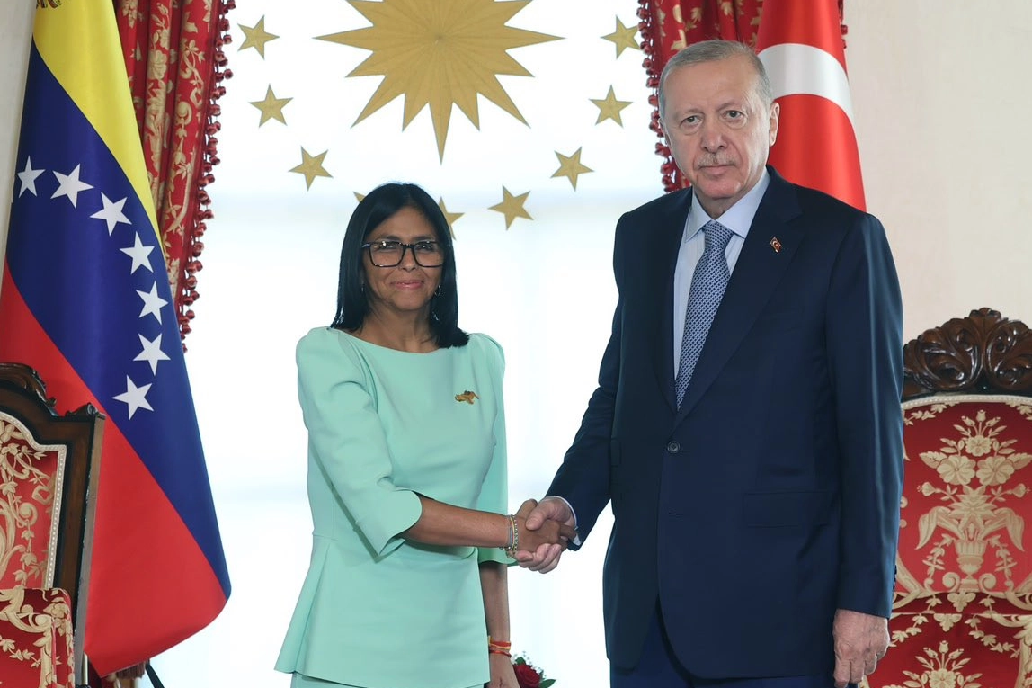 Erdoğan, Venezuela heyetini İstanbul’da kabul etti… Ticaret hedefi 3 milyar dolar
